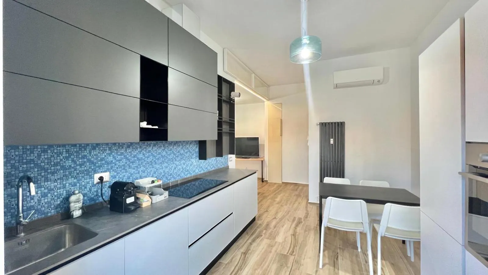 Torelli Home, Moderno E Confortevole, Nel Cuore Della Citta Di Milano, Con Balcone Vista Porta Garibaldi Apartment
